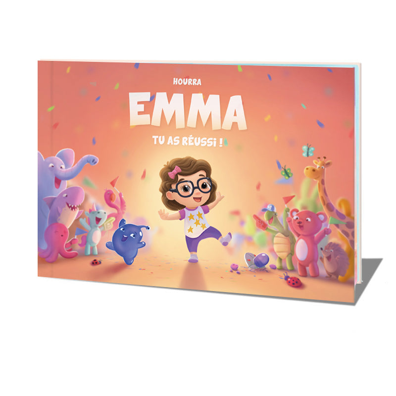 Ce livre personnalisé pour Noël propose des histoires autour des grandes premières d'un bébé ou enfant en bas âge.