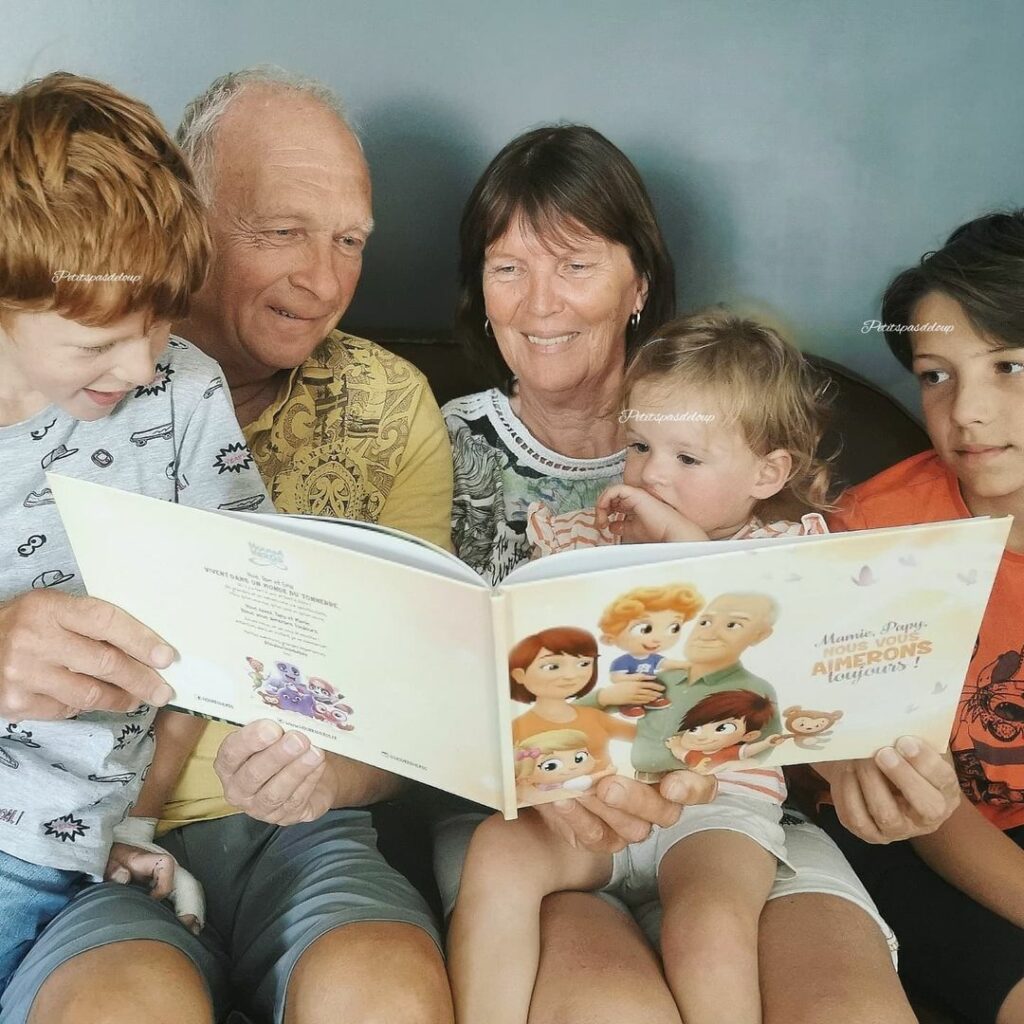 Livre personnalisé pour Mamie et Papy + 3 petits-enfants - Hourra Héros